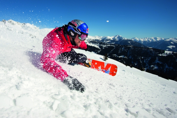 Sigi Grabner carving action with the SG Snowboards Full Carve Tyrol Austria 2014 - Pic: Martin Lugger